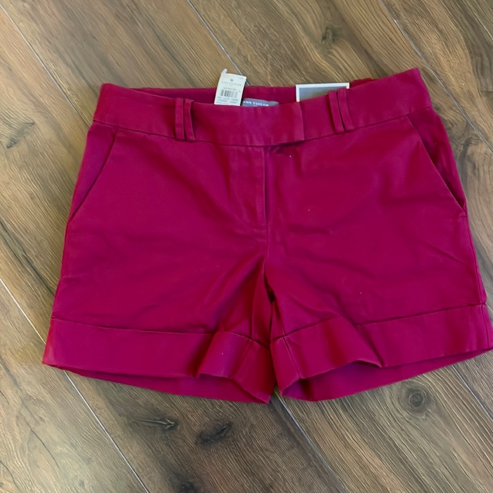 NWT Ann Taylor Cranberry Shorts Sz 4